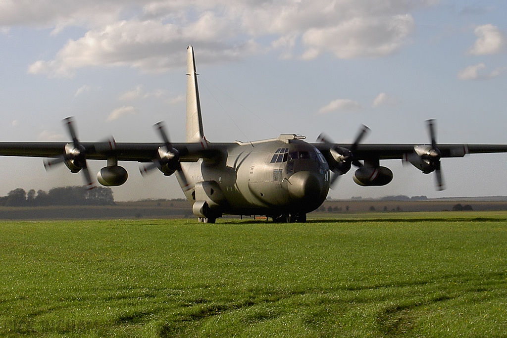 Lockheed C-130K Hercules C3 - XV290 - RAF