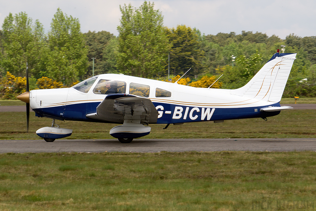 Piper PA-28-161 Warrior II - G-BICW