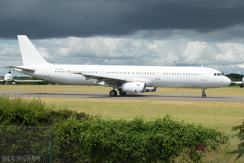 Airbus A321-231 - YL-LDQ - SmartLynx