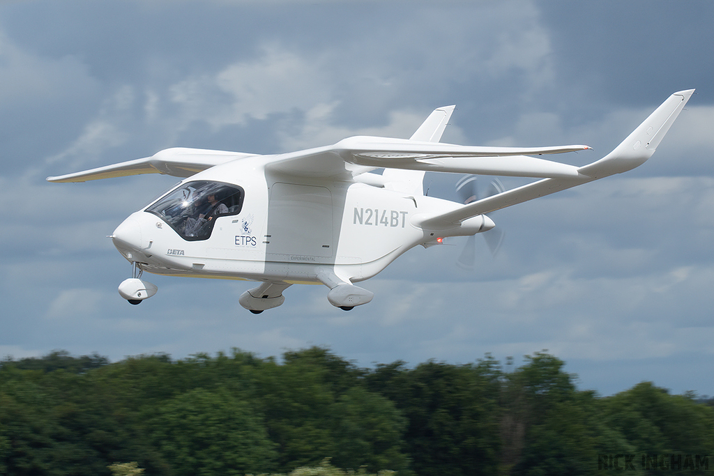 Beta Technologies CX300 - N214BT
