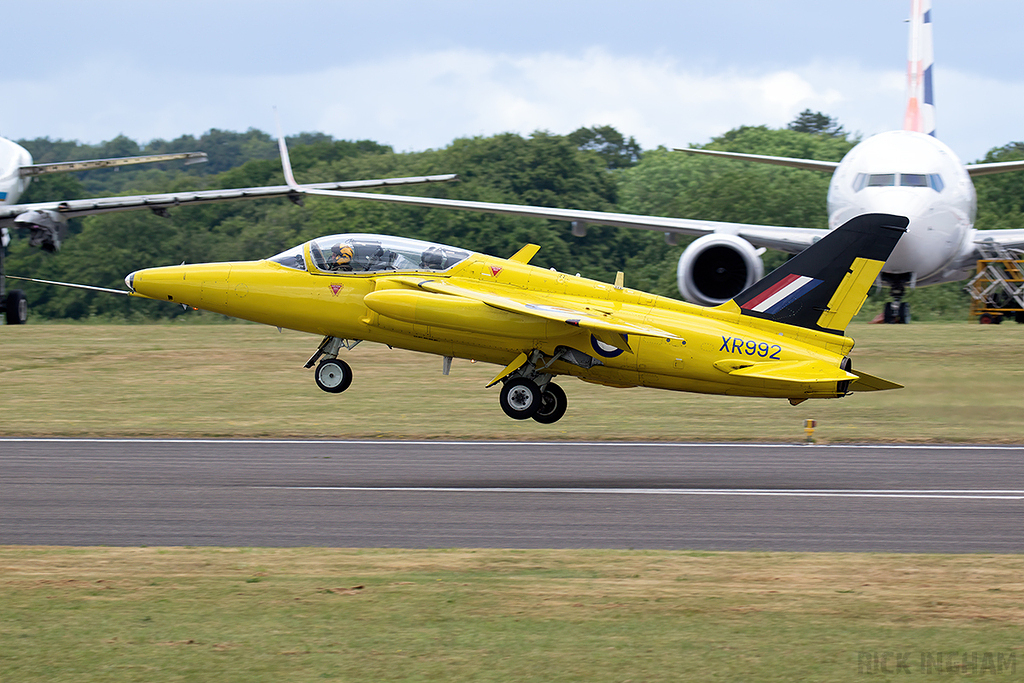 Hawker Siddeley Gnat T1 - XR992/G-MOUR - RAF | Yellow Jacks