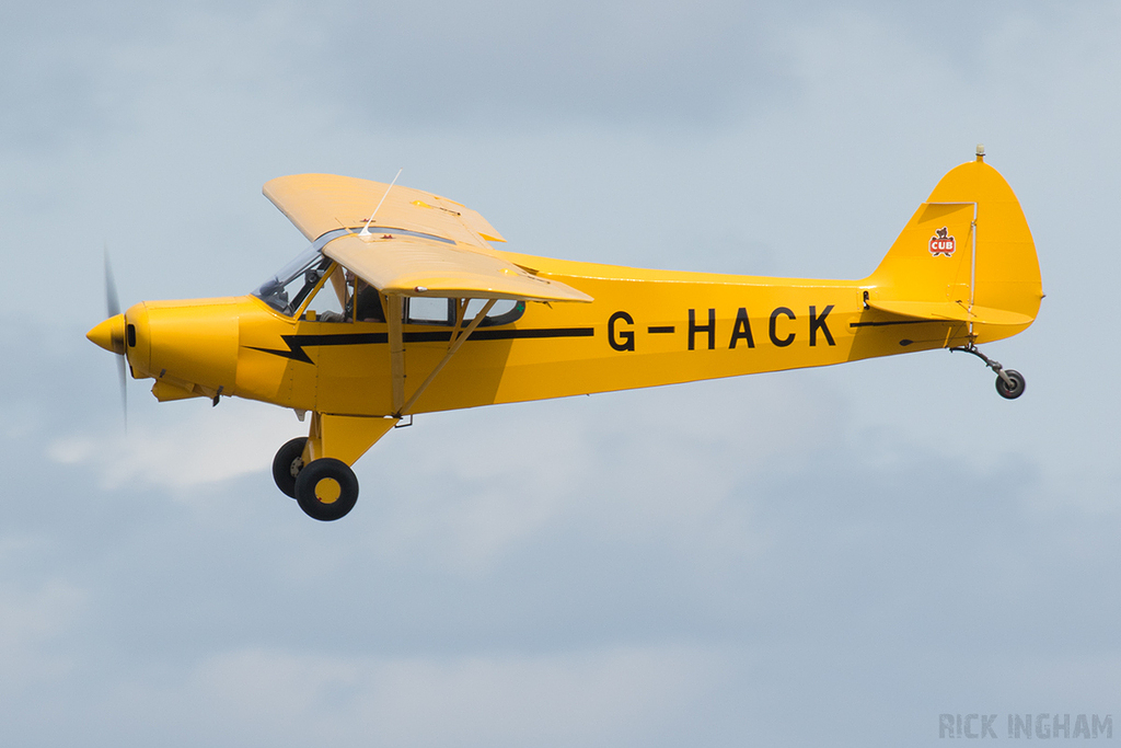 Piper PA-18 Super Cub - G-HACK