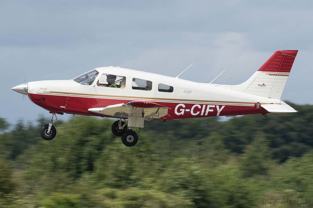 Piper PA-28 Archer III - G-CIFY