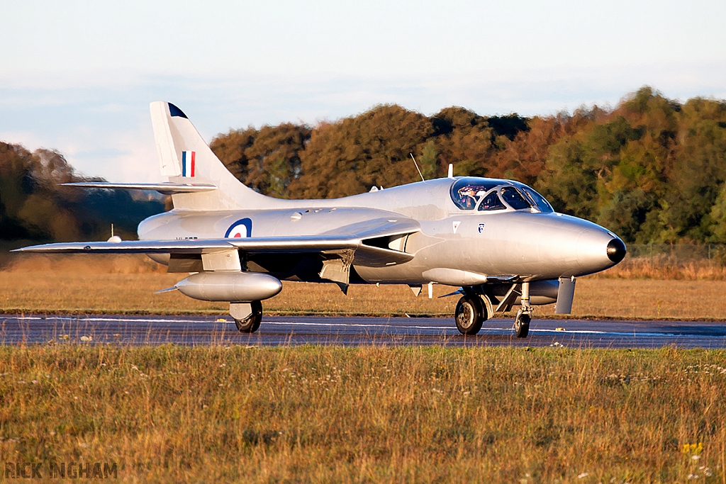 Hawker Hunter T7 - XL577/G-XMHD - RAF