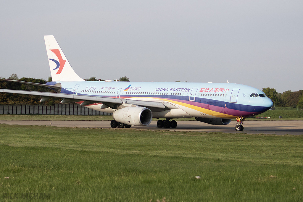 Airbus A330-243 - B-5943 - China Eastern Airlines
