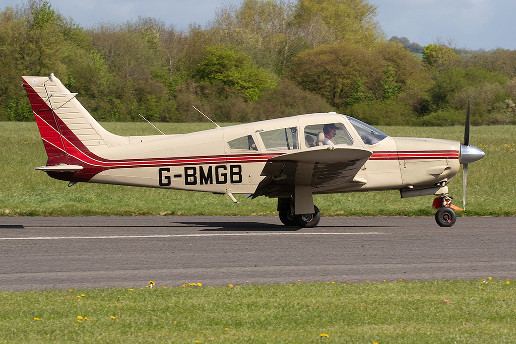 Piper PA-28R-200 Cherokee Arrow ll - G-BMGB