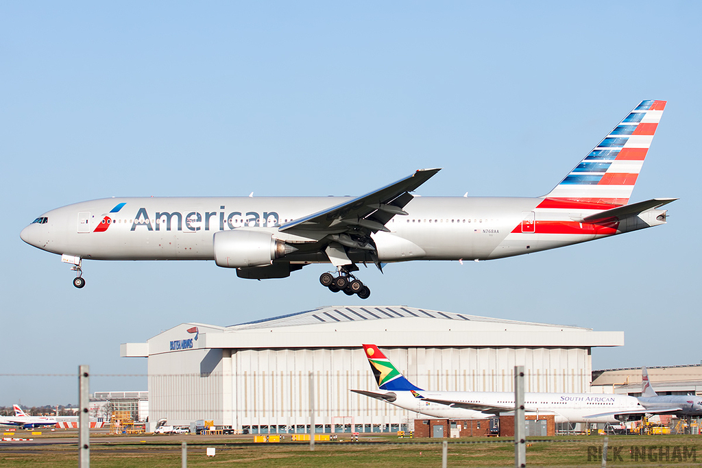 Boeing 777-223ER - N768AA - American Airlines