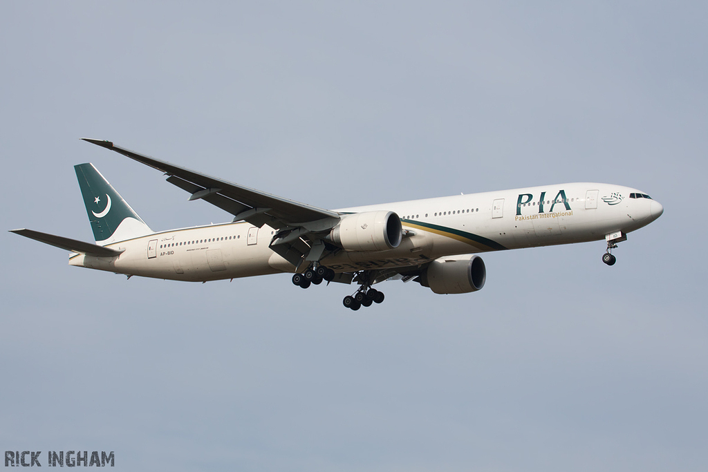 Boeing 777-340ER - AP-BID - Pakistan International Airlines