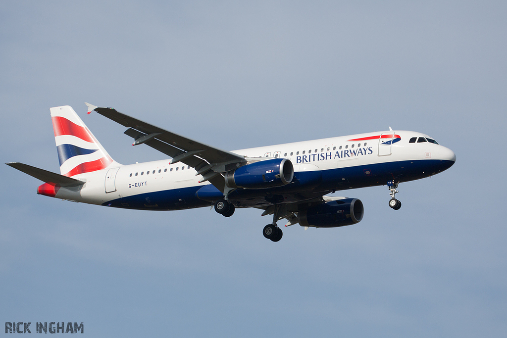 Airbus A320-232 - G-EUYT - British Airways