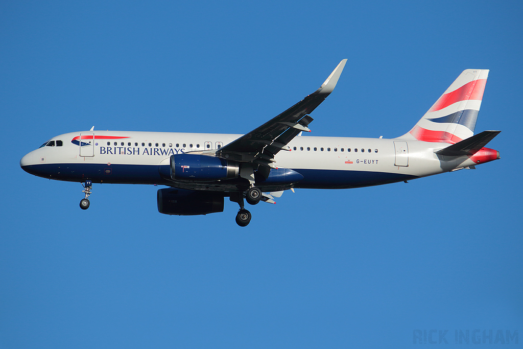 Airbus A320-232 - G-EUYT - British Airways