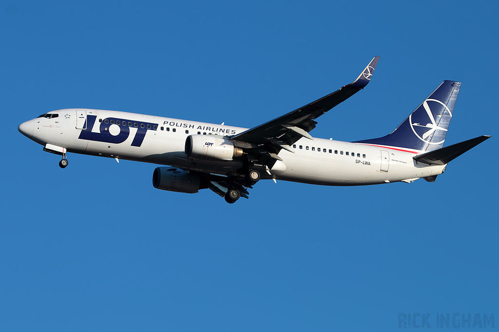 Boeing 737-89P - SP-LWA - LOT Polish Airlines