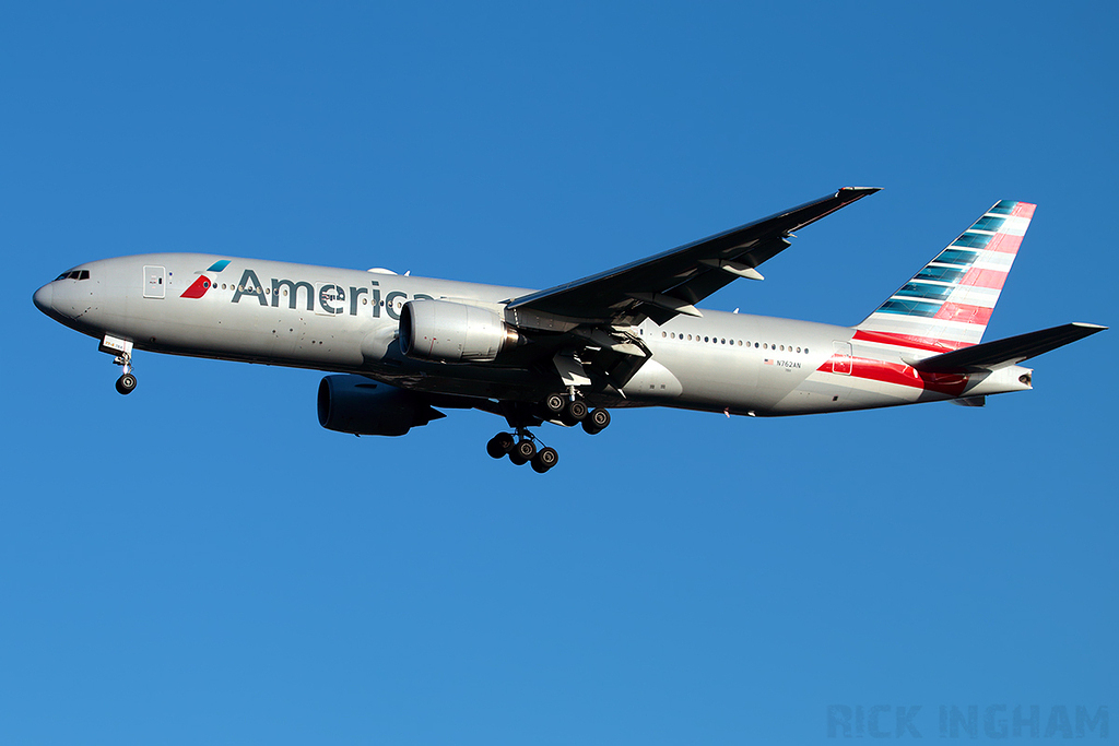 Boeing 777-223ER - N762AN - American Airlines