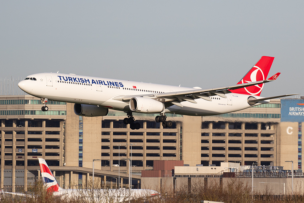 Airbus A330-343 - TC-LOA - Turkish Airlines