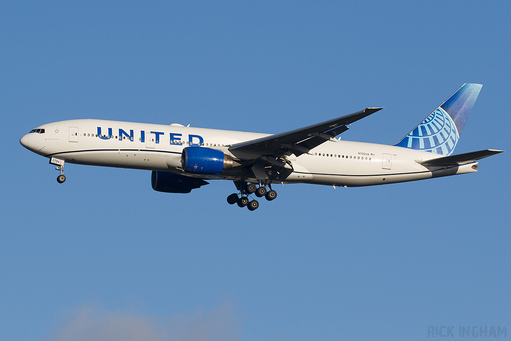 Boeing 777-222ER - N792UA - United Airlines