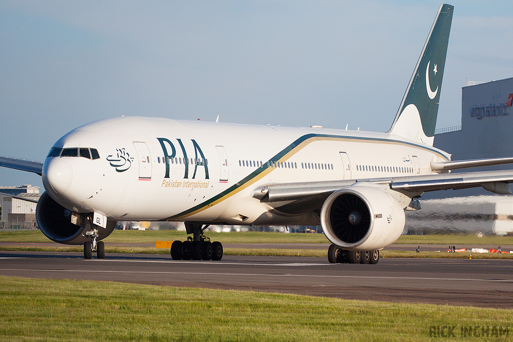 Boeing 777-240ER - AP-BGL - Pakistan International Airlines