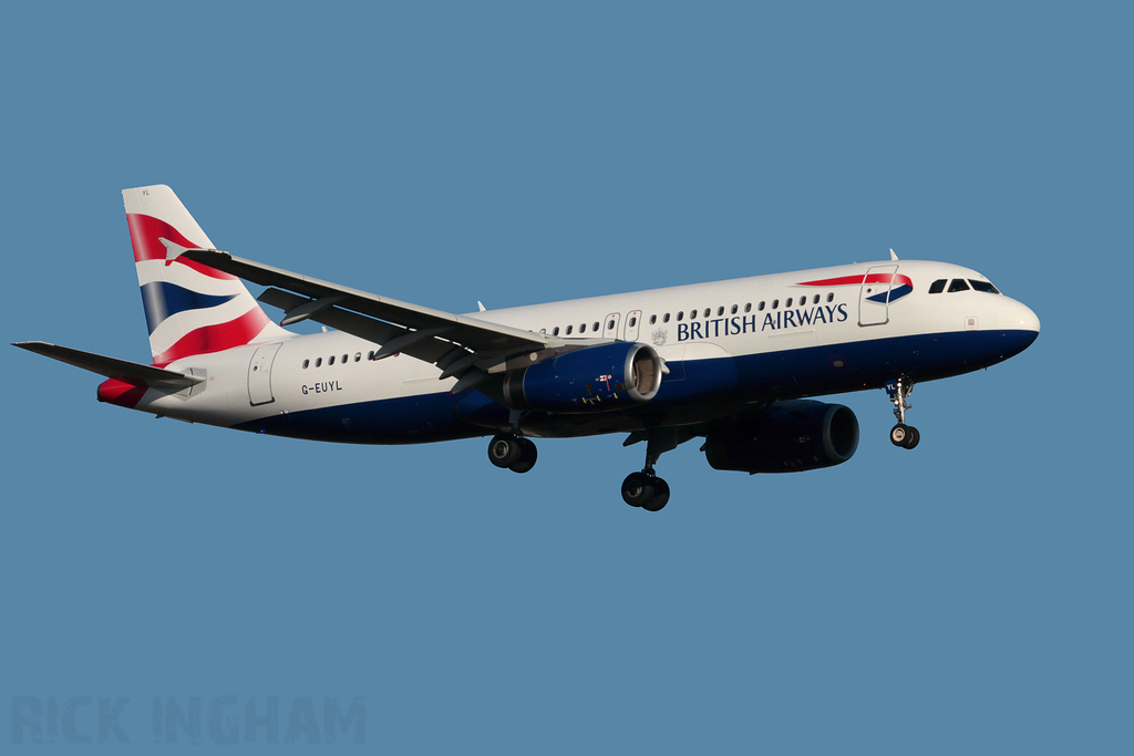 Airbus A320-232 - G-EUYL - British Airways