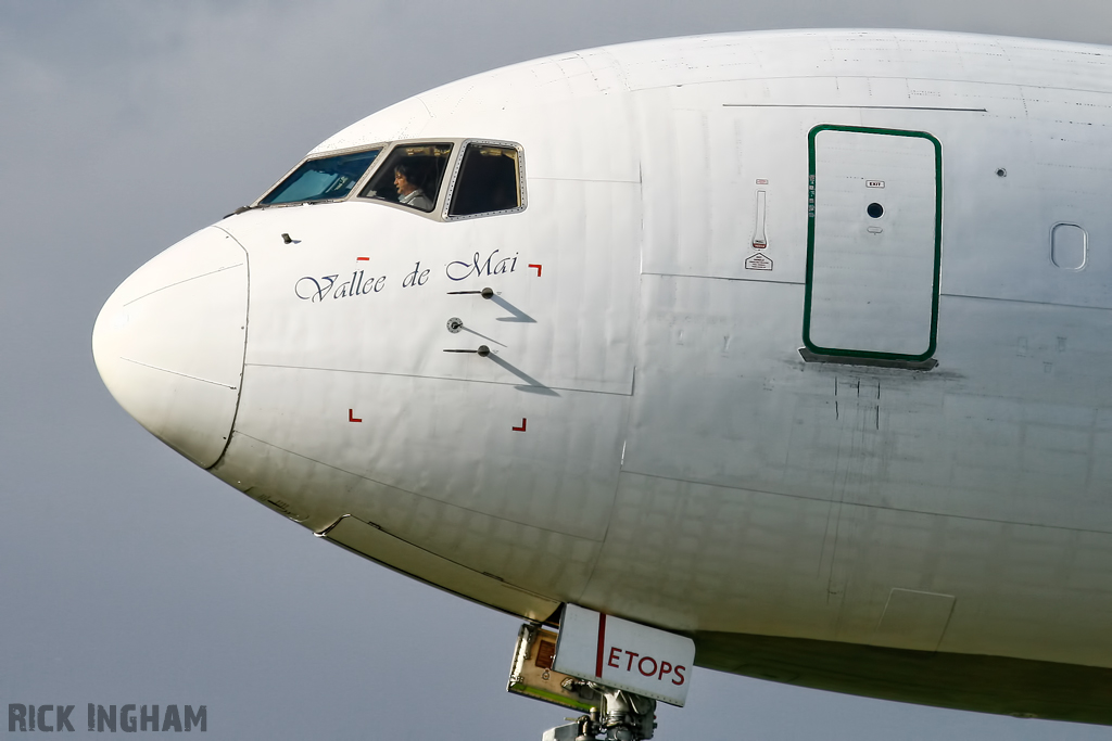 Boeing 767-37DER - S7-AHM - Air Seychelles