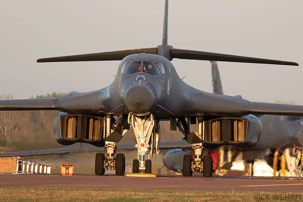 Rockwell B-1B Lancer - 86-0124 - USAF