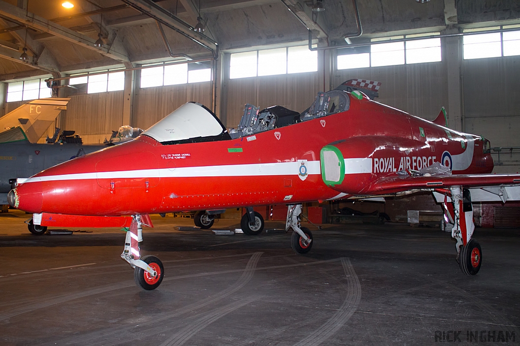 British Aerospace Hawk T1 - XX292 - RAF | The Red Arrows