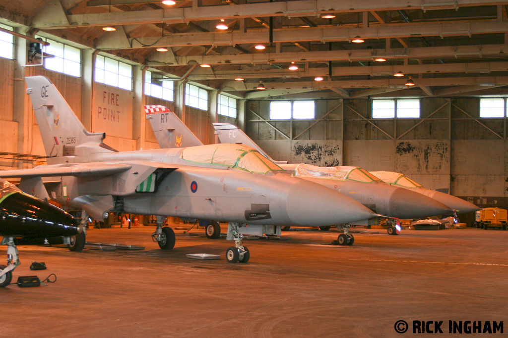 Panavia Tornado F3 - ZE165/GE - RAF