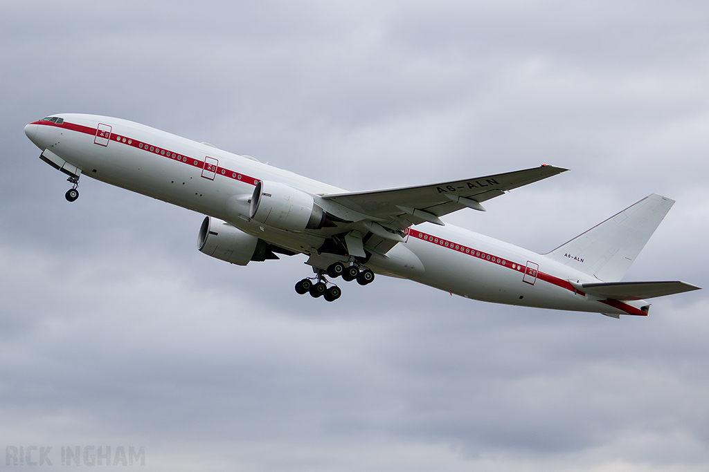 Boeing 777-2ANER - A6-ALN - Abu Dhabi Amiri Flight