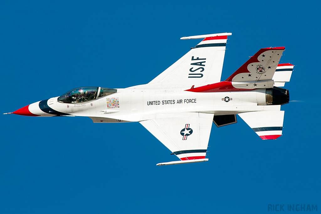Lockheed Martin F-16C Fighting Falcon - 92-3881/2 - USAF | Thunderbirds