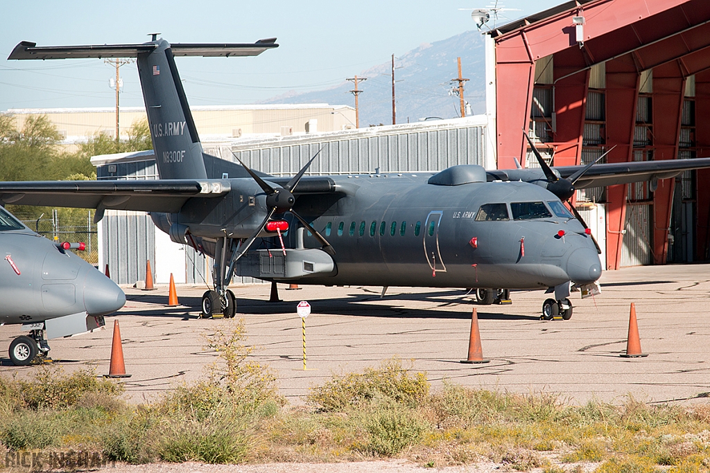 Bombardier Dash 8-315 - N8300F - US Army