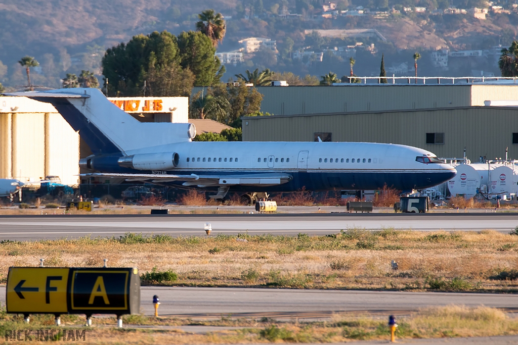 Boeing 727-21 - N727AH