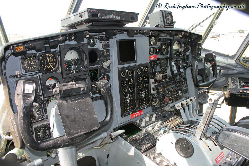Cockpit of Lockheed C-130K Hercules C3 - XV202 - RAF