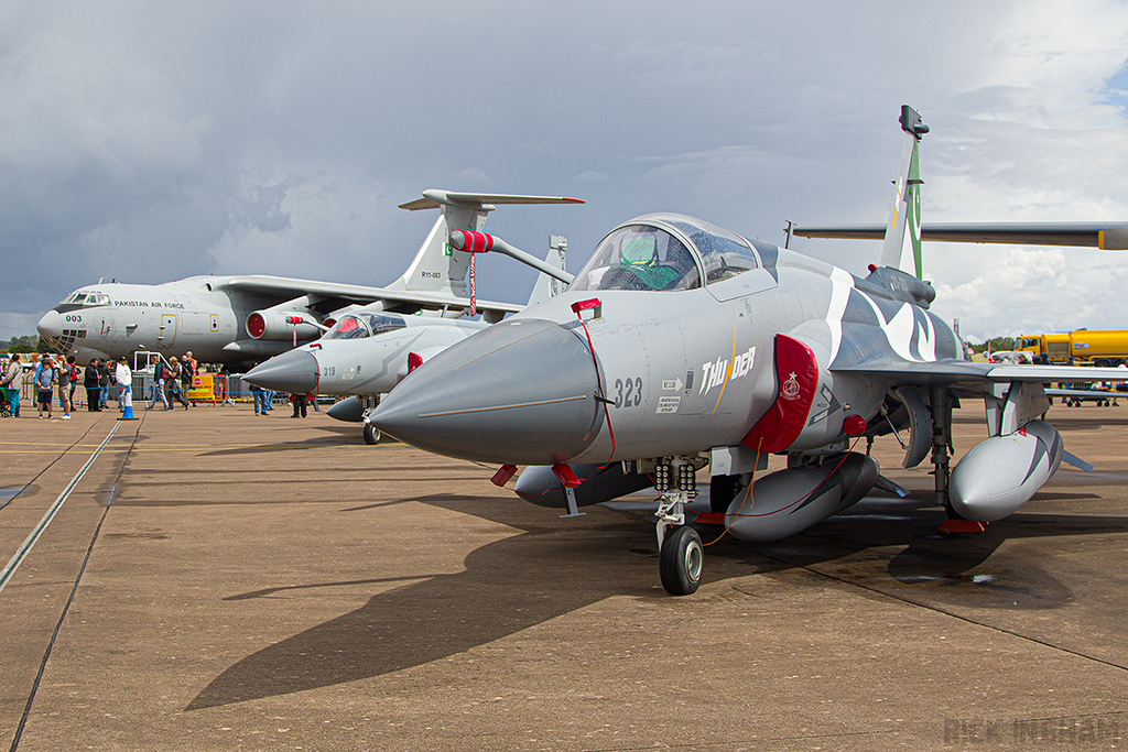 Chengdu JF-17C Thunder - 23-323 + 23-319 - Pakistan Air Force