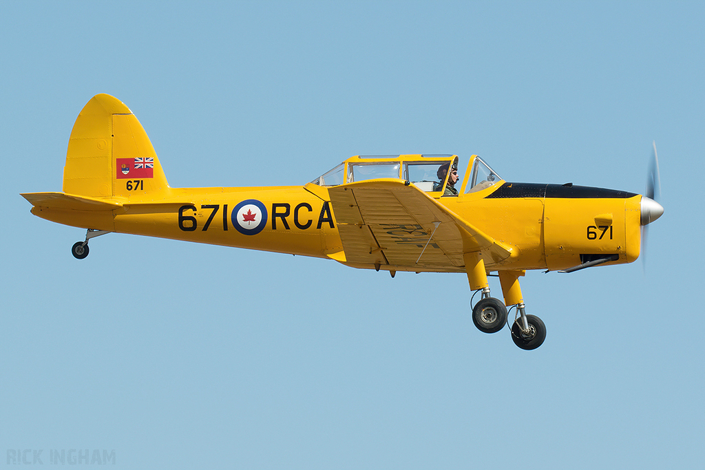 de Havilland Chipmunk T.10 - 671 / G-BNZC - Canadian Air Force