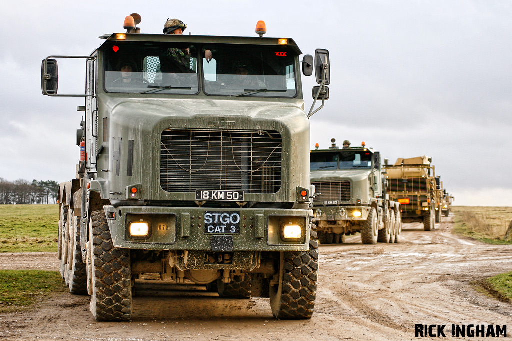 Oshkosh Heavy Equipment Transporter - British Army