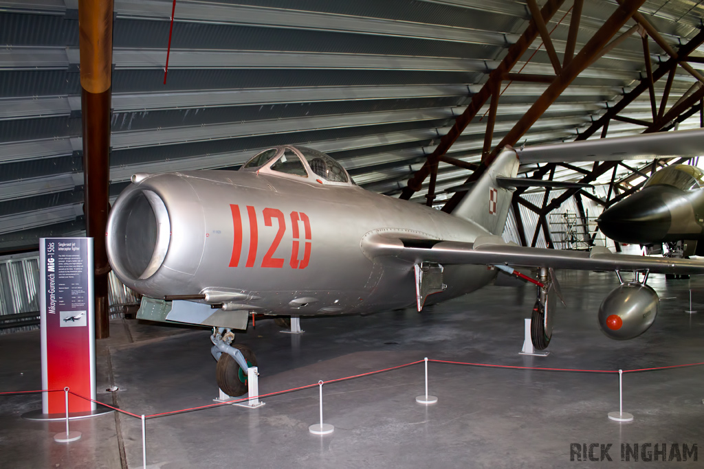 Mikoyan-Gurevich MiG-15/Lim-2 - 01120 - Polish Air Force