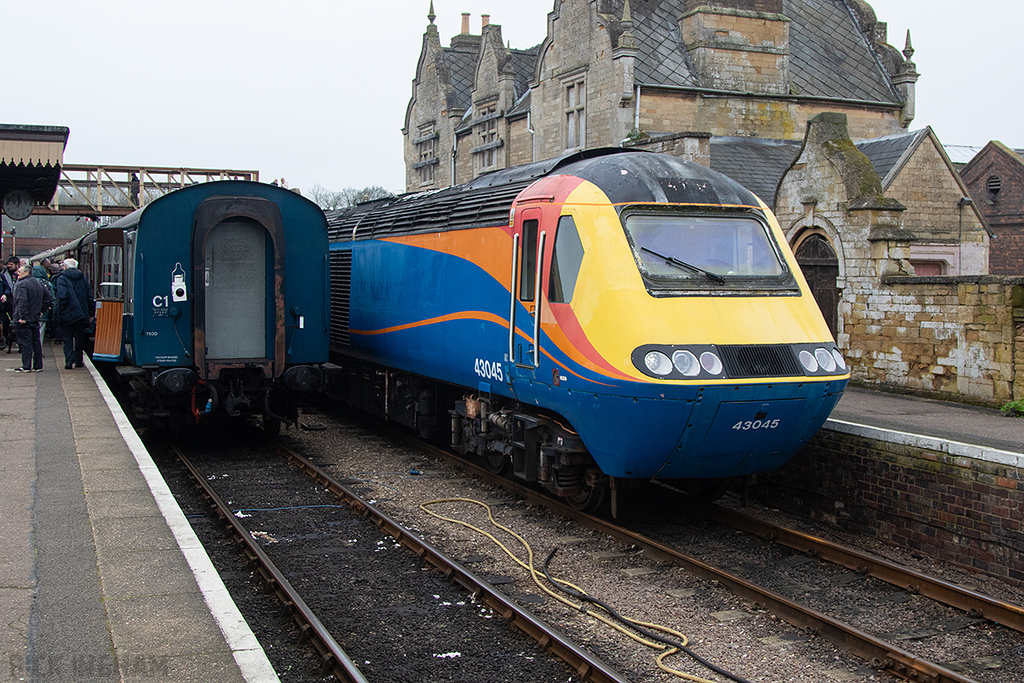 Class 43 HST - 43045 - 125 Group