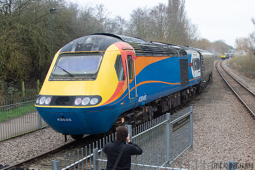 Class 43 HST - 43045 - 125 Group