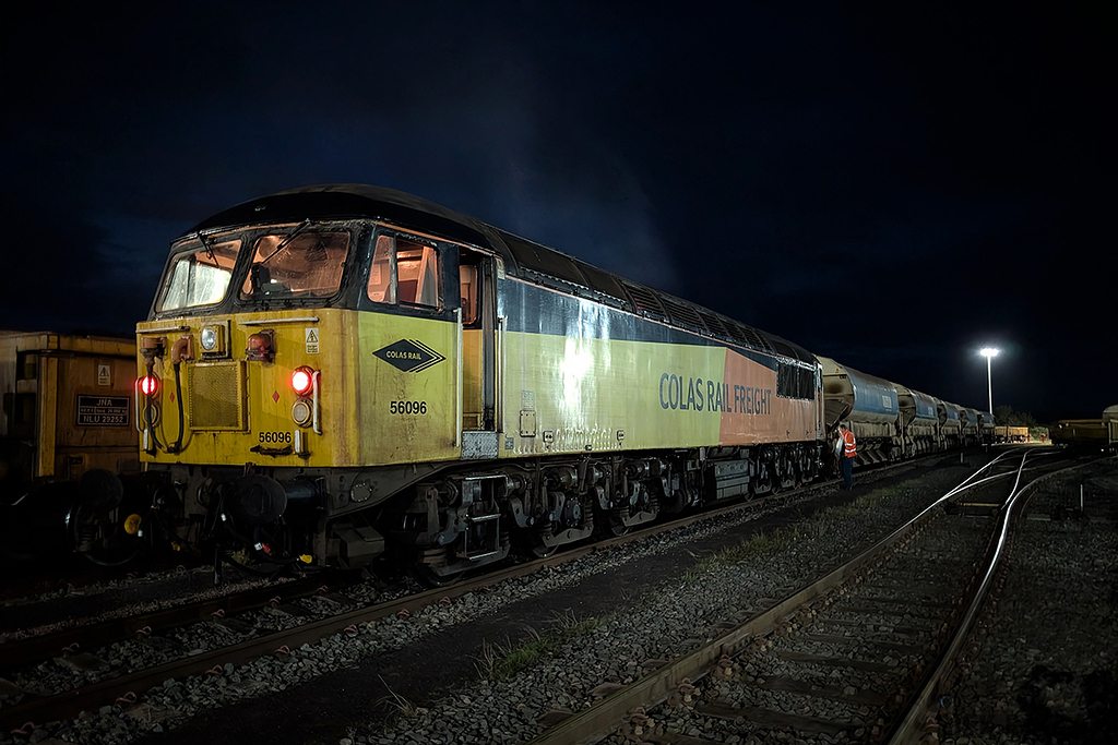 Class 56 - 56096 - Colas Rail