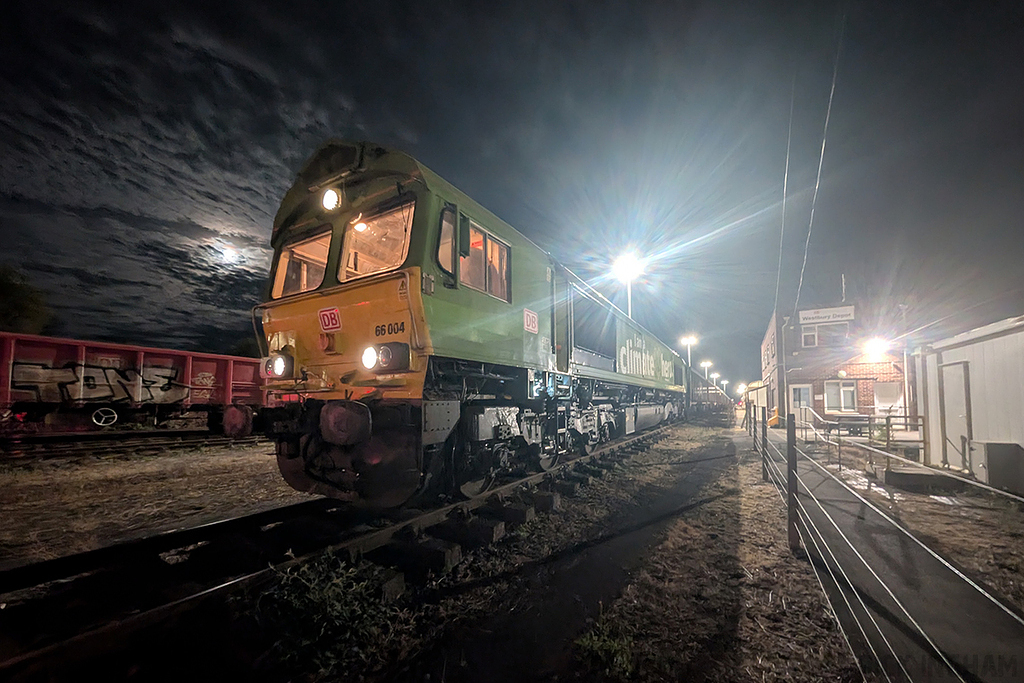 Class 66 - 66004 - DB Cargo