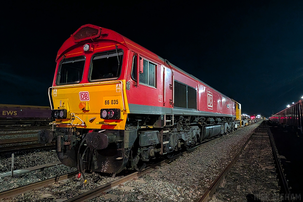 Class 66 - 66035 - DB Cargo