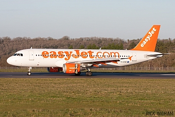 Airbus A320-214 - G-EZWG - EasyJet