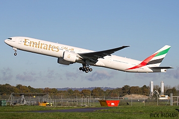 Boeing 777-36NER - A6-EBO - Emirates