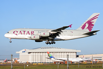 Airbus A380-861 - A7-APB - Qatar Airways