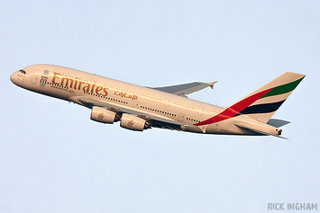 Airbus A380-861 - A6-EEZ - Emirates
