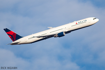 Boeing 767-4322ER - N829MH - Delta Airlines