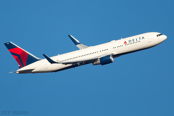Boeing 767-332ER - N172DN - Delta Airlines