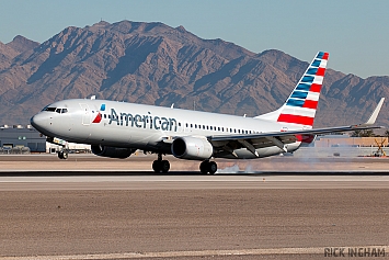 Boeing 737-823 - N872NN - American Airlines