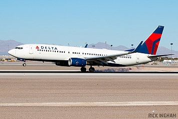 Boeing 737-832 - N3759 - Delta Airlines
