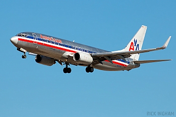Boeing 737-823 - N937AN - American Airlines