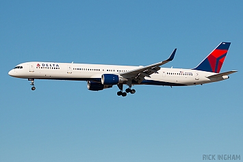 Boeing 757-351 - N584NW - Delta Airlines