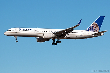 Boeing 757-222 - N502UA - United Airlines