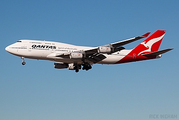 Boeing 747-438 - VH-OJU - Qantas